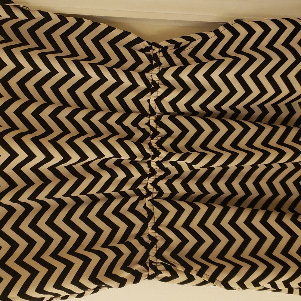 Dress - Picture 4 of 7